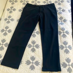 Black Haggar brand chino pants in wonderful condition